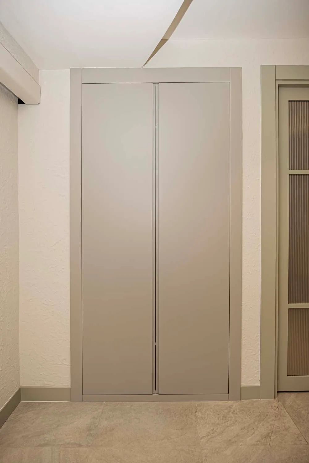 Sclinic düz yüzeyli kapı