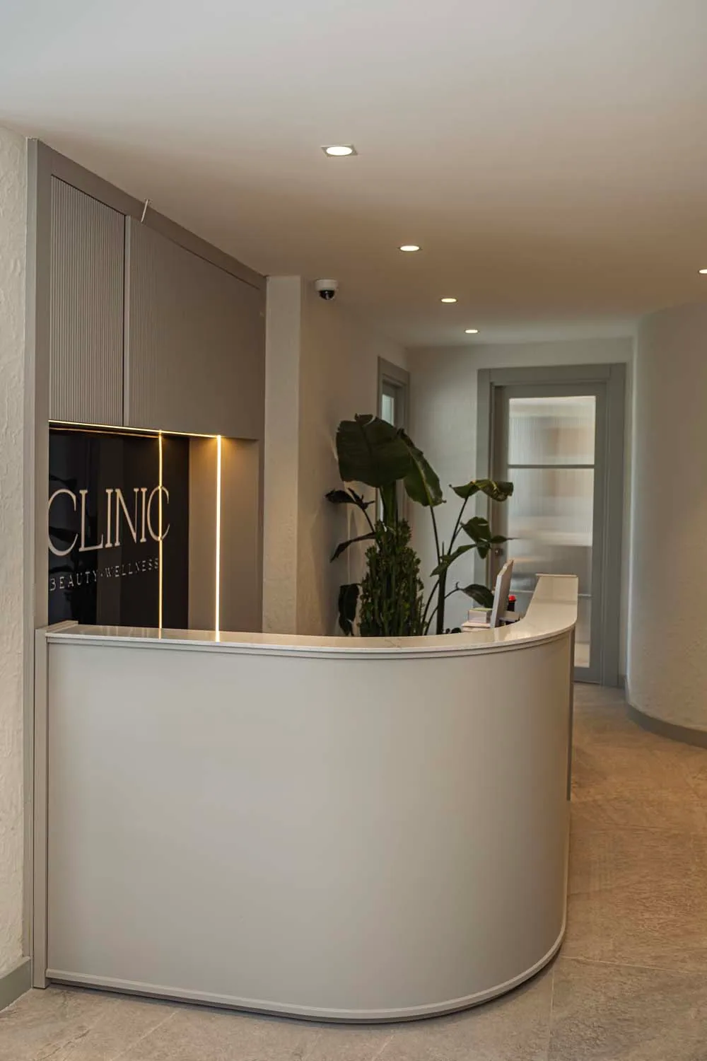 Sclinic resepsiyon alanı